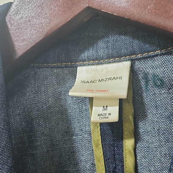 Dark Blue Blazer with Structured Tailoring and Notched Lapel - Picture 8 of 13